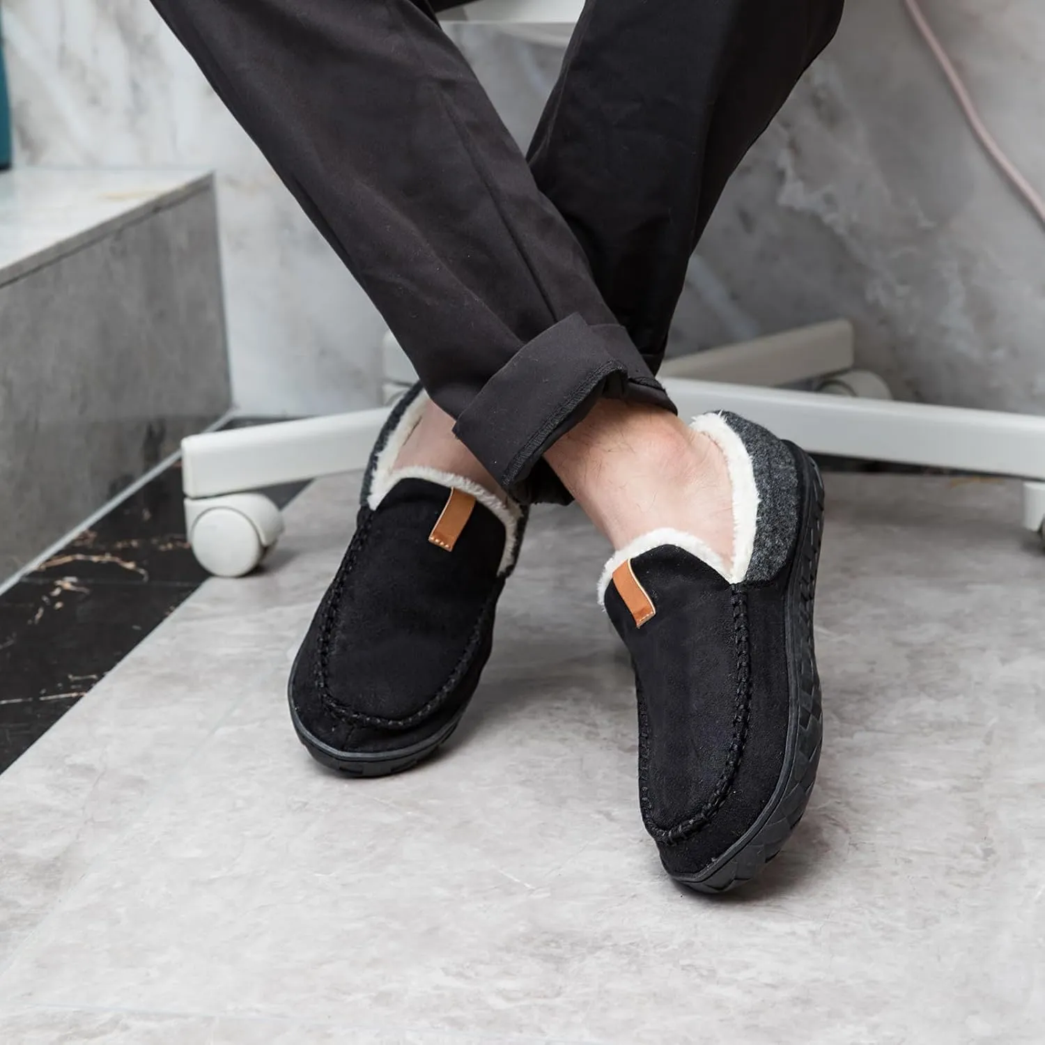 Ranberone Mens Moccasin Slippers Suede Memory Foam House Slippers with Soft Fleece Lining Anti-Skid Sole Indoor Outdoor House Shoes