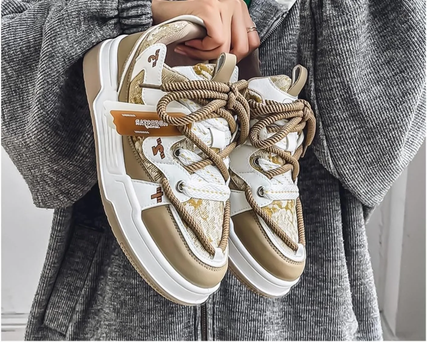 Y2K Sporty Chunky Sneakers for Women Low Top Lace Up Design Casual Walking Shoes for Daily Wear Outdoor Travel Street Style Comfort